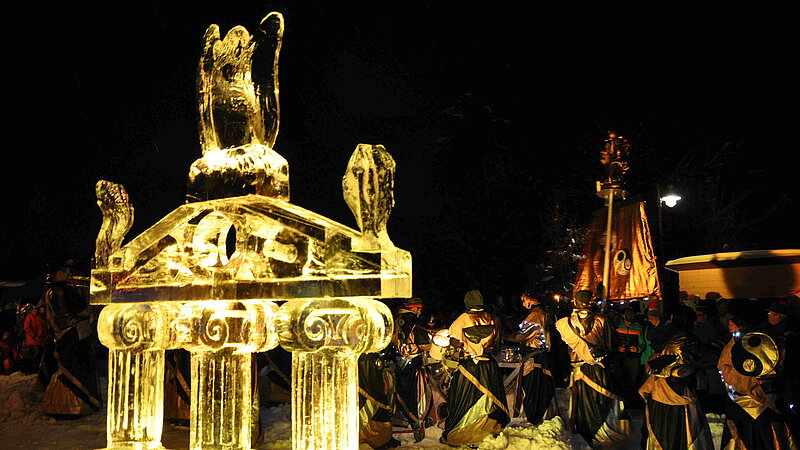 Eisfigur Tempel